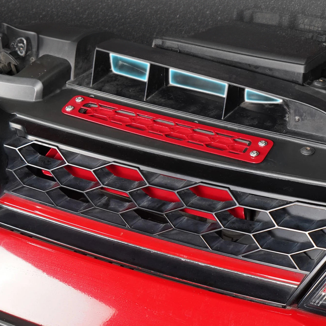 Dynamic Grill Air Inlet Scoop Kit - Volkswagen Golf GTI / Golf R MK7 / MK7.5, Audi S3 8V