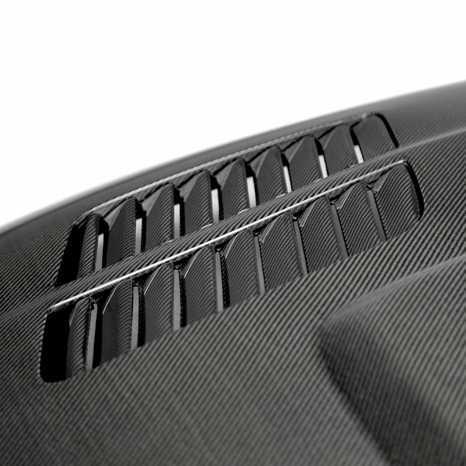SEIBON GTR-Style Carbon Fiber Hood — BMW 1M / 128i / 135i (E82/E88) (2008–2013)