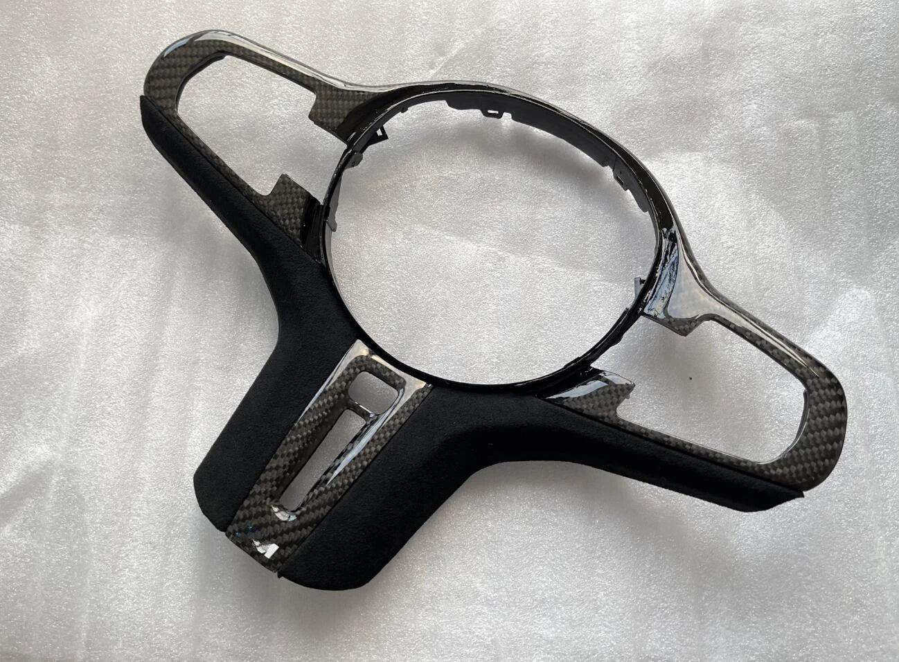 Carbon Fiber Steering Wheel Trim for BMW M5 F90 / X3M F97 / X4M F98 / G-Series 5/6/7 (2018-2019)