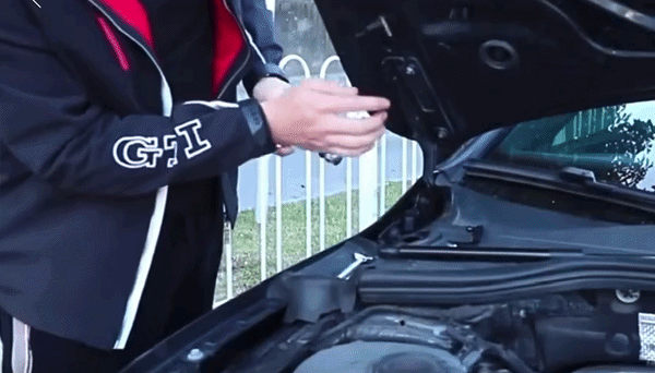 Dual Hood Strut Conversion Kit for Golf MK8/8.5 (2022+)