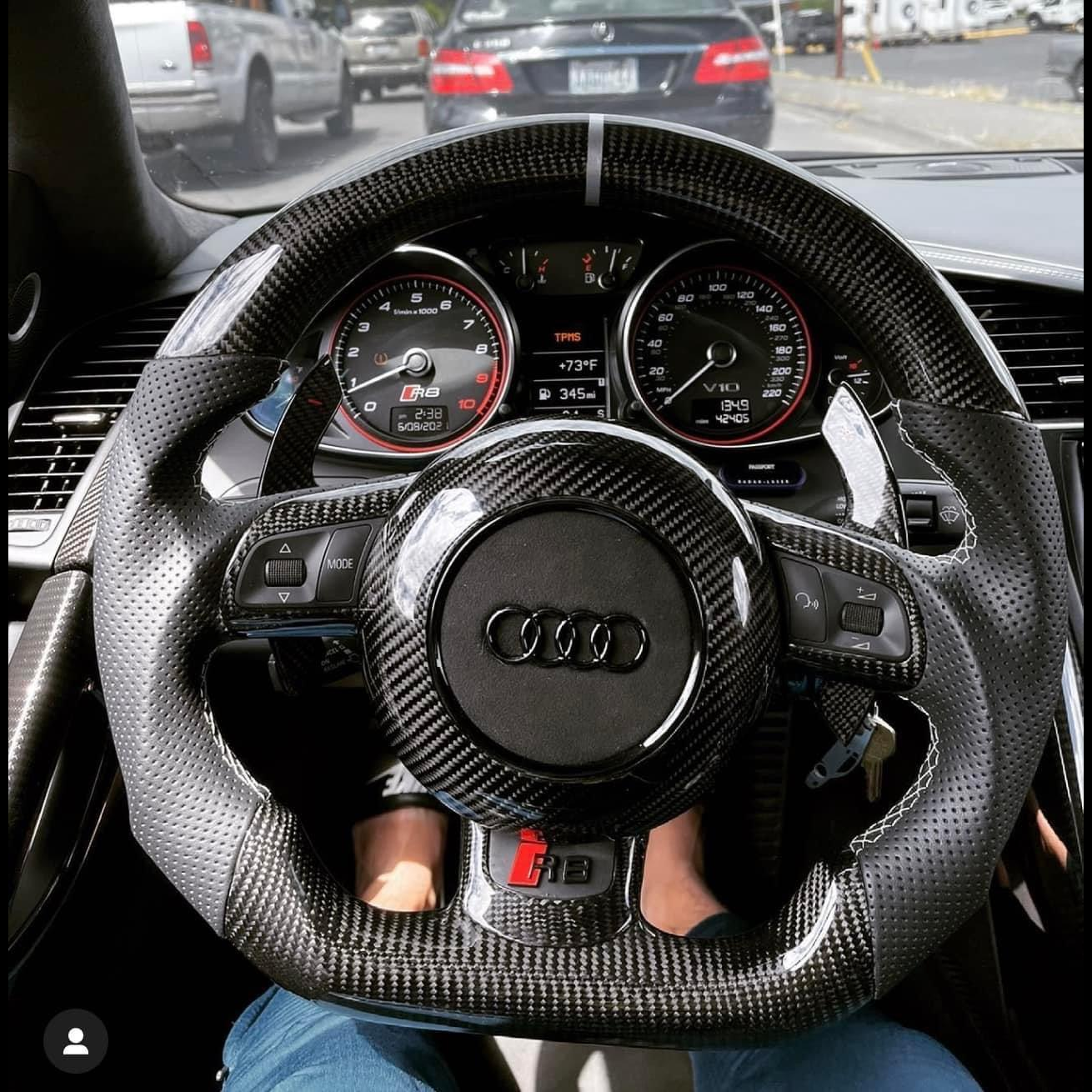 Carbon Fiber Steering Wheel with Leather / Alcantara for Audi R8 / TT (2006-2015)