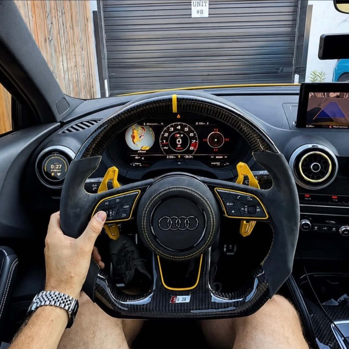 Zeroline Vent Gauge installed in Audi 8V dashboard vent